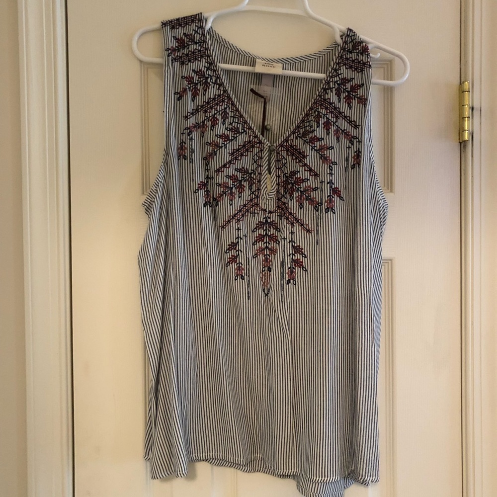 Knox Rose sleeveless top